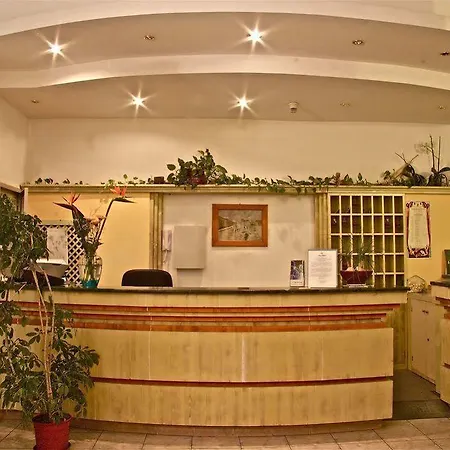 Vittoria 3* ايسكيا