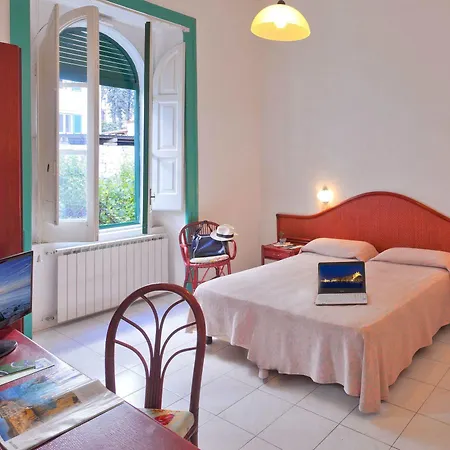 Vittoria 3* ايسكيا