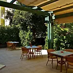 Vittoria 3* Ischia