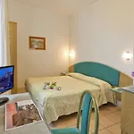 Vittoria 3*