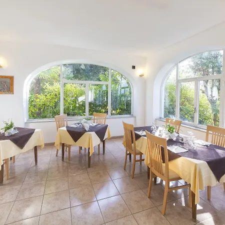 Vittoria Ischia