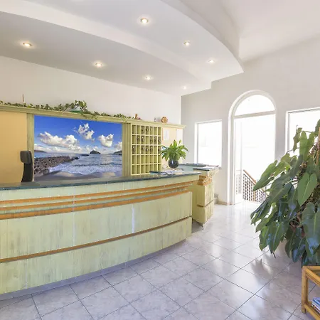 ホテル Vittoria イスキア島