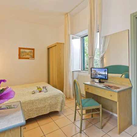 Vittoria 3*