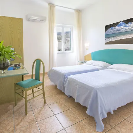 Vittoria ホテル 3*