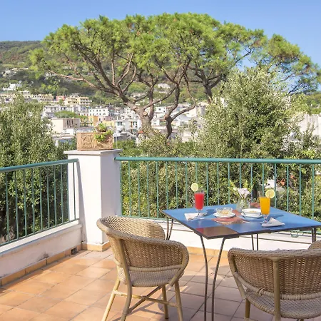 Vittoria ホテル 3*