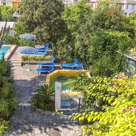 ホテル Vittoria 3*