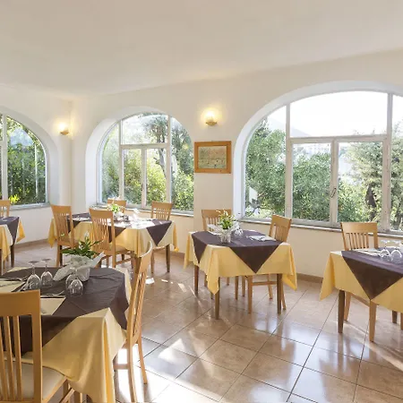 Vittoria イスキア島