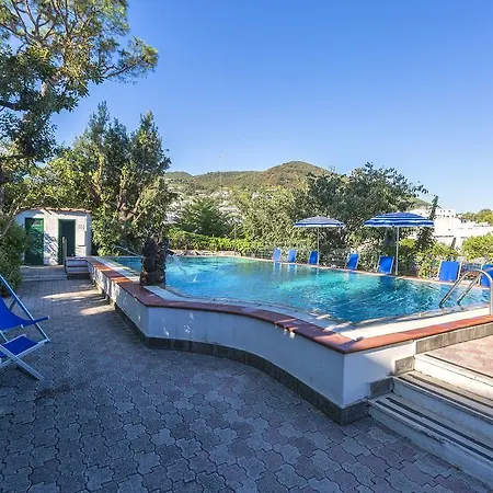Vittoria Hotel Ísquia