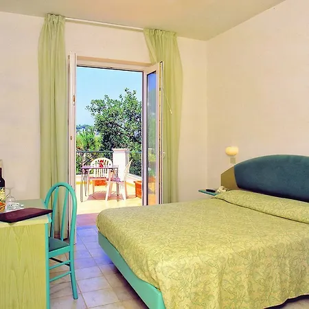 Vittoria イスキア島