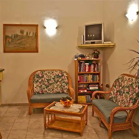 Vittoria Hotel Ísquia